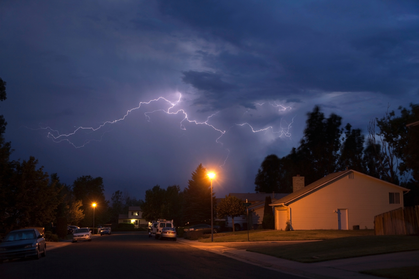 lightening in a residential neighborhood